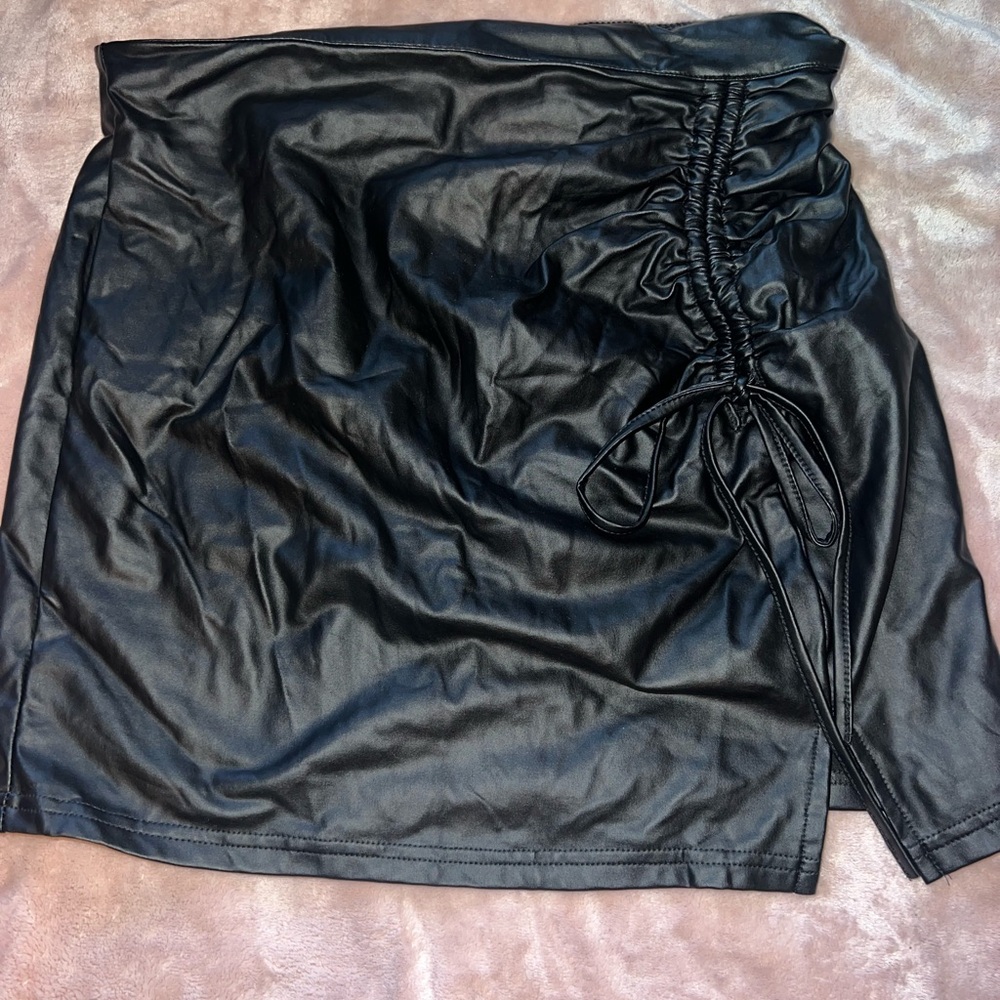 Leather skirt
